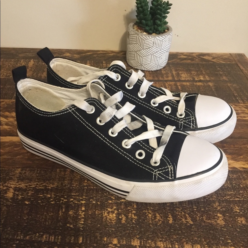 Size 8 Sneakers